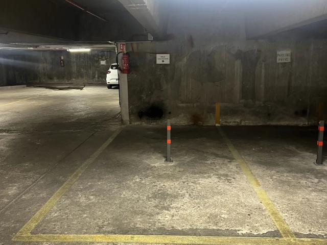 Garage vente à Paris, Île-de-France