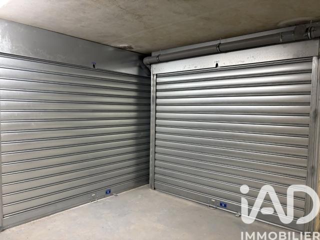 Garage vente à Paris, Île-de-France