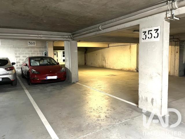 Garage vente à Paris 16e Arrondissement, Paris