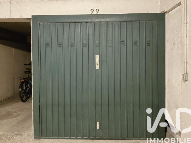 Garage vente à Paris, Île-de-France