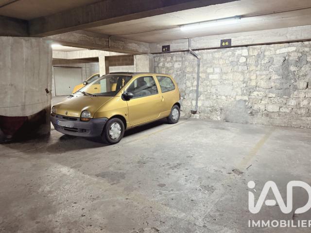 Garage vente à Paris, Île-de-France