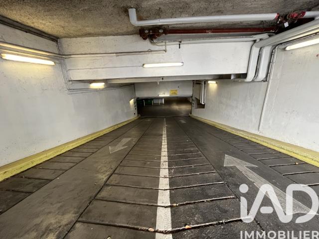 Garage vente à Paris, Île-de-France