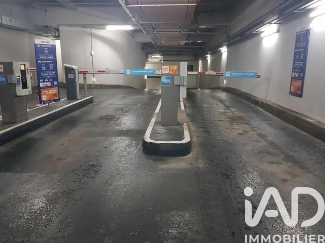 Garage vente à Paris, Île-de-France