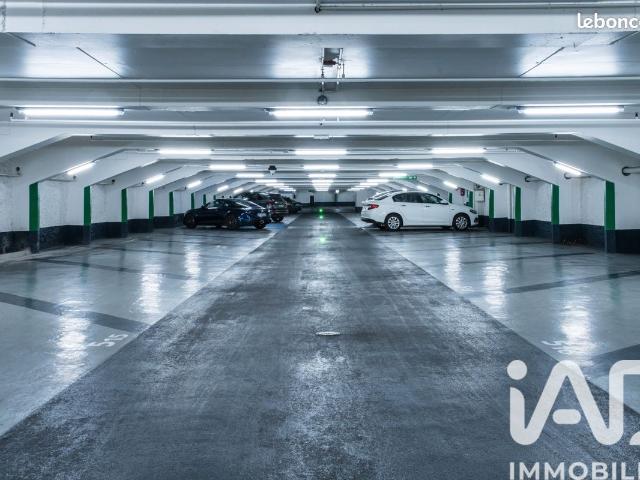 Garage vente à Paris, Île-de-France