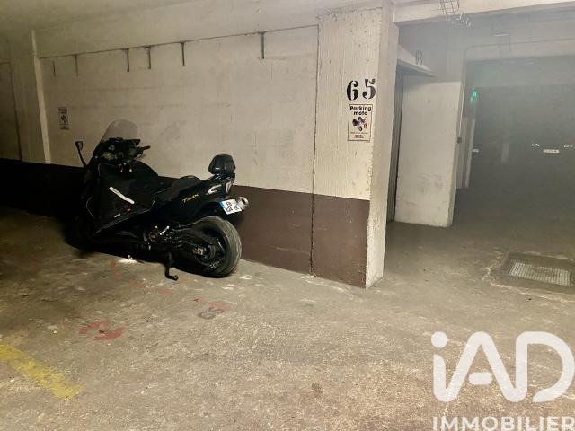Garage vente à Paris, Île-de-France