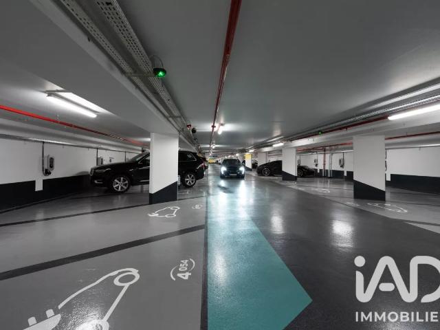 Garage vente à Paris, Île-de-France