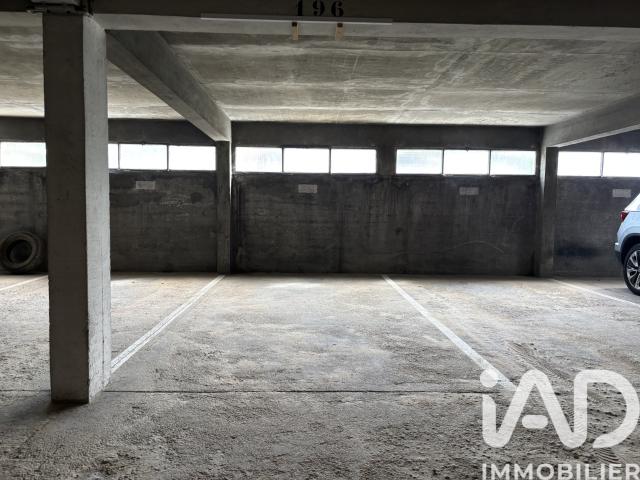 Garage vente à Versailles, Noisy-le-roi