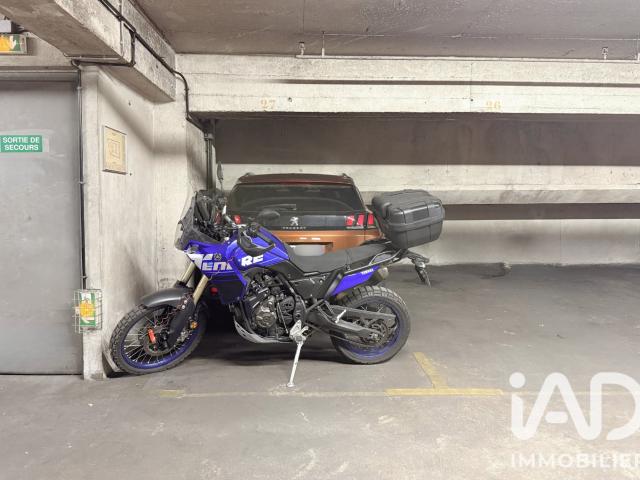Garage vente à Paris, Île-de-France