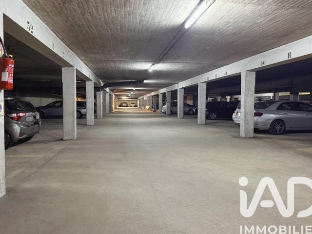 Garage vente à Paris, Île-de-France