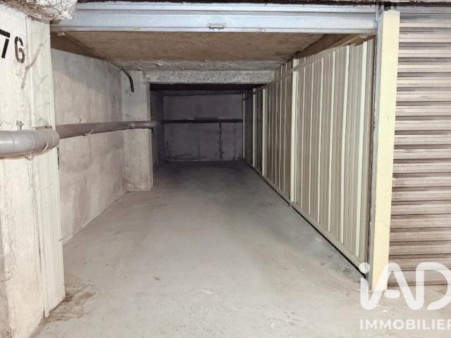 Garage vente à Paris, Île-de-France