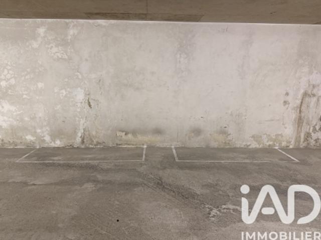 Garage vente à Paris, Île-de-France