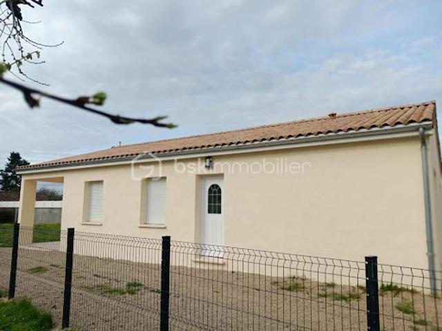Maison vente à Montmorillon, Civray