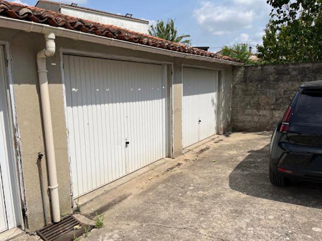 Garage vente à Angoulême, Aignes-et-puypéroux