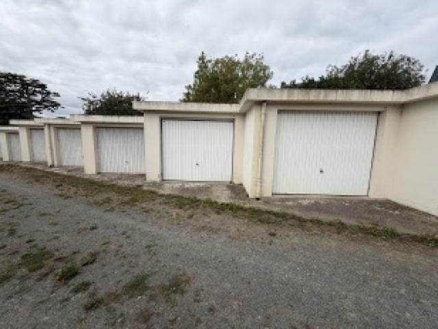 Garage vente à Le Champ de La Hogue, Cancale