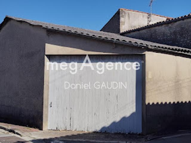 Garage vente à Dizedon, Châteaubernard