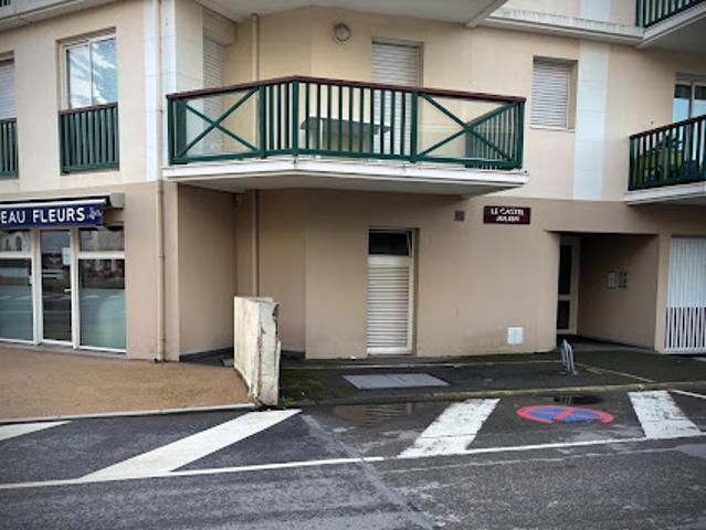 Garage vente à Saint-Nazaire, La Baule-escoublac