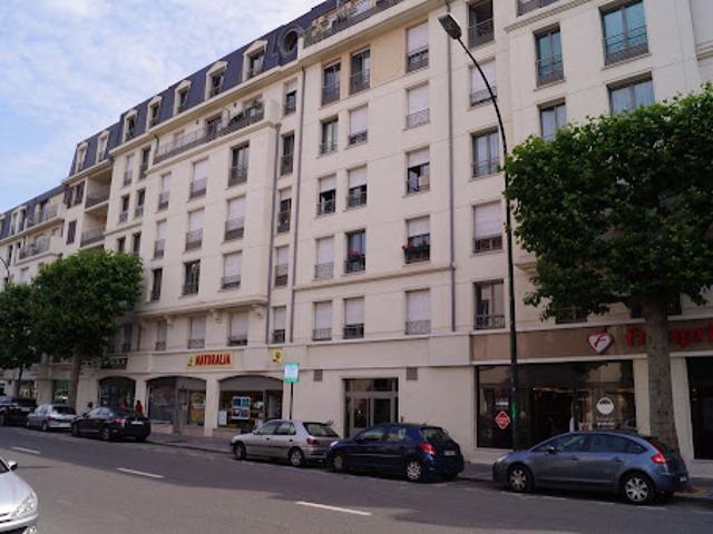 Garage vente à Nanterre, Courbevoie