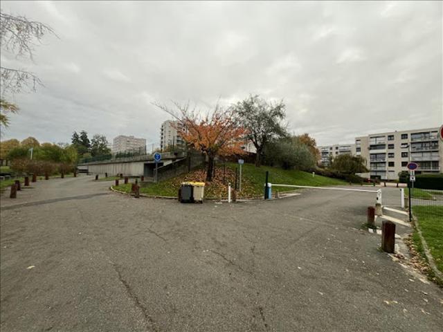 Garage vente à Versailles, Les Clayes-sous-bois