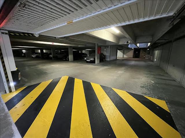 Garage vente à Versailles, Les Clayes-sous-bois
