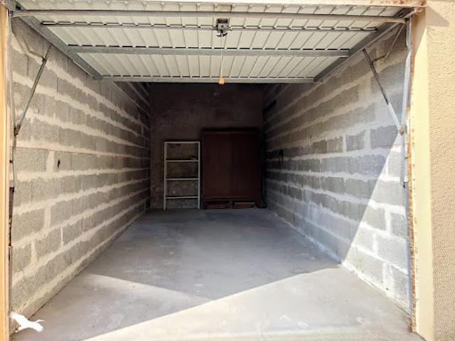Garage vente à Les Sables-d'Olonne, Château-d'olonne