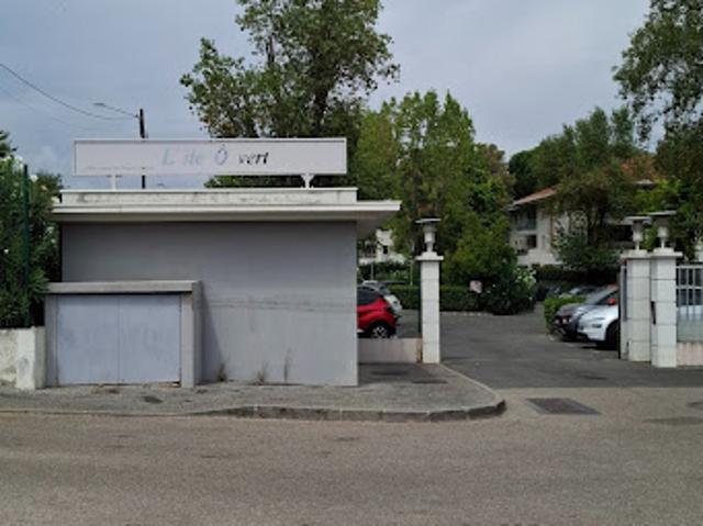 Garage vente à Mandelieu-la-Napoule, Alpes-Maritimes