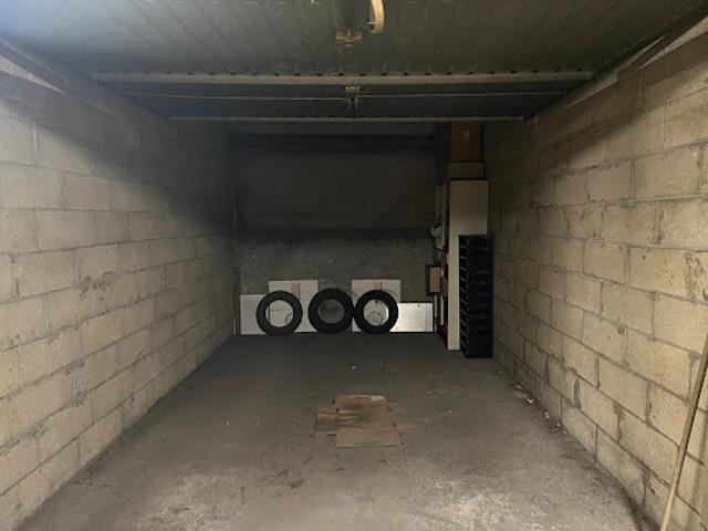 Garage vente à Paris 10e Arrondissement, Paris