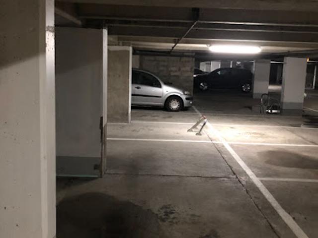 Garage vente à Paris, Île-de-France