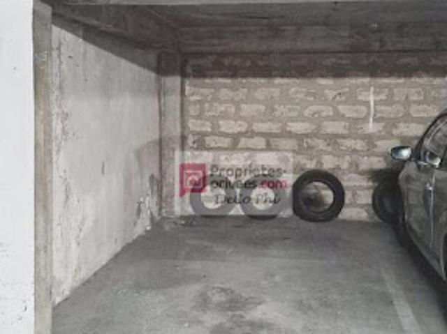 Garage vente à Paris 11e Arrondissement, Paris