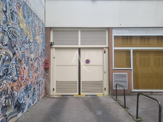 Garage vente à Paris 11e Arrondissement, Paris