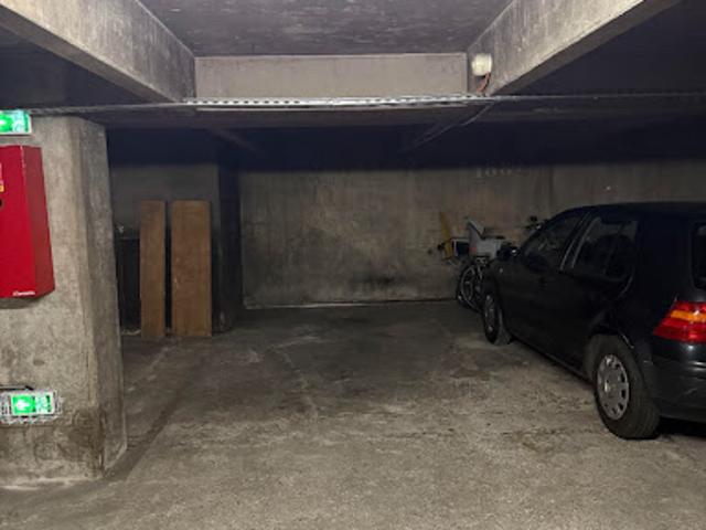 Garage vente à Paris 11e Arrondissement, Paris