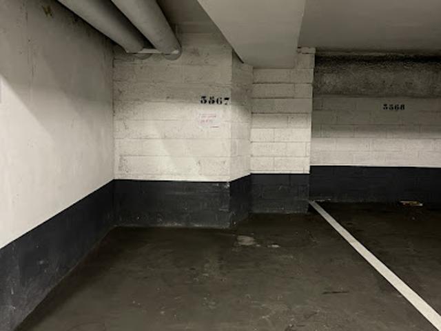 Garage vente à Paris 15e Arrondissement, Paris