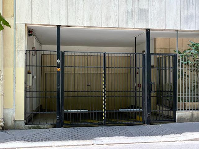Garage vente à Paris 15e Arrondissement, Paris