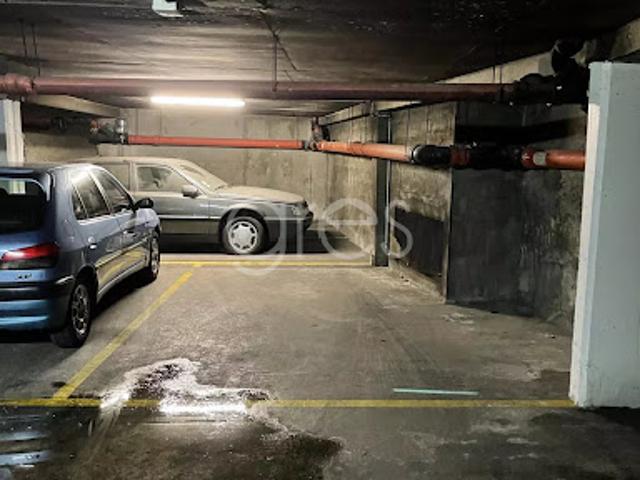 Garage vente à Paris 15e Arrondissement, Paris