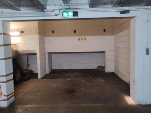 Garage vente à Paris, Île-de-France