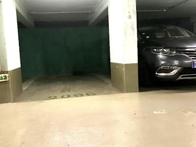 Garage vente à Paris, Île-de-France