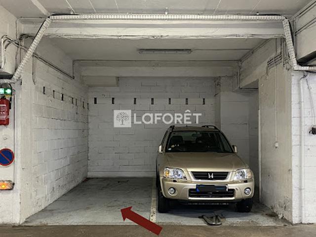 Garage vente à Paris, Île-de-France