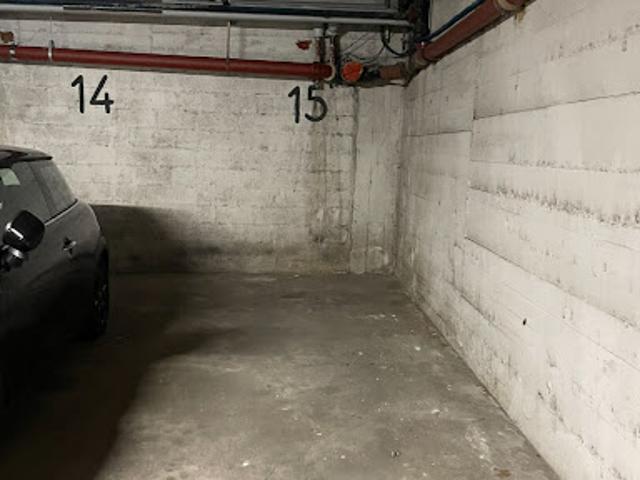 Garage vente à Paris 16e Arrondissement, Paris