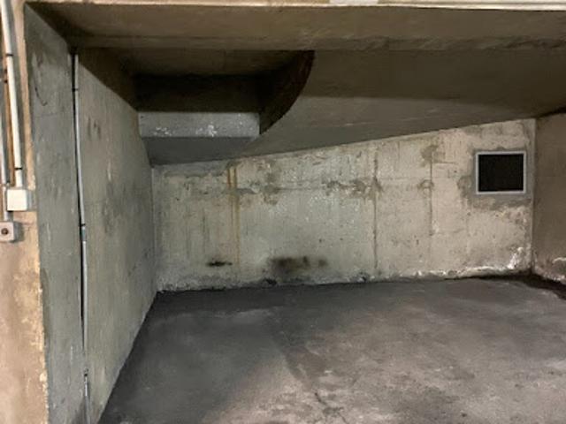 Garage vente à Paris, Île-de-France