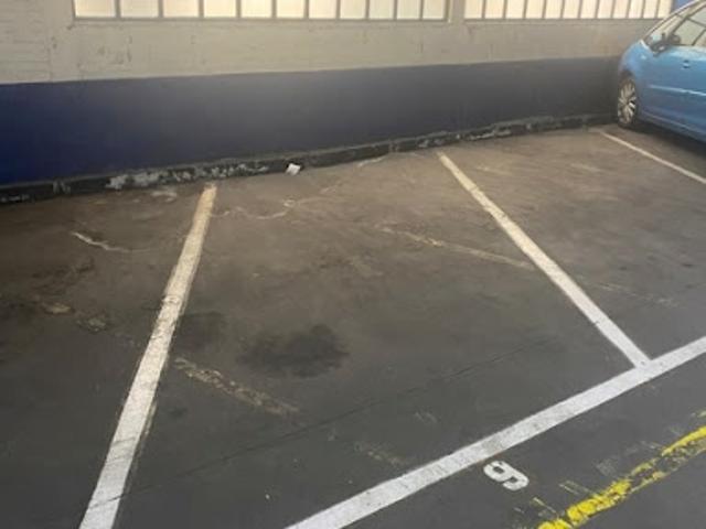 Garage vente à Paris, Île-de-France