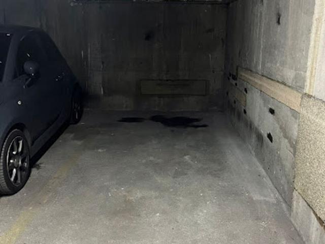 Garage vente à Paris, Île-de-France