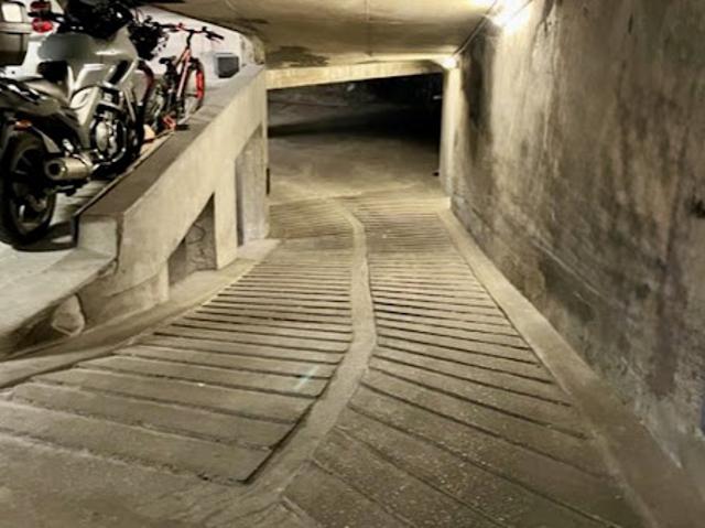 Garage vente à Paris, Île-de-France