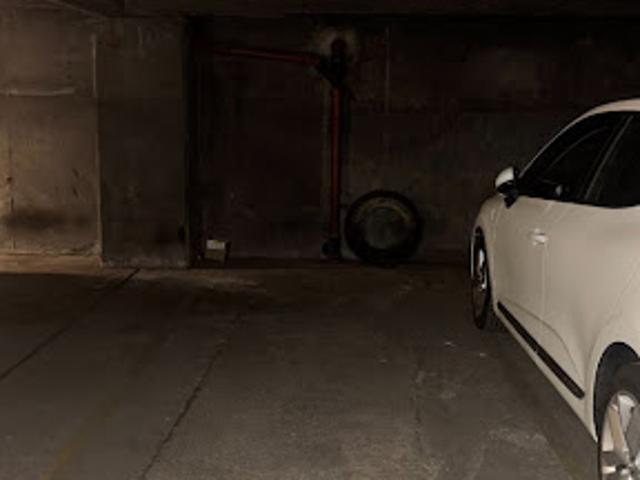 Garage vente à Paris 20e Arrondissement, Paris