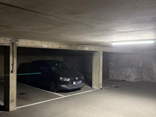 Garage vente à Paris, Île-de-France