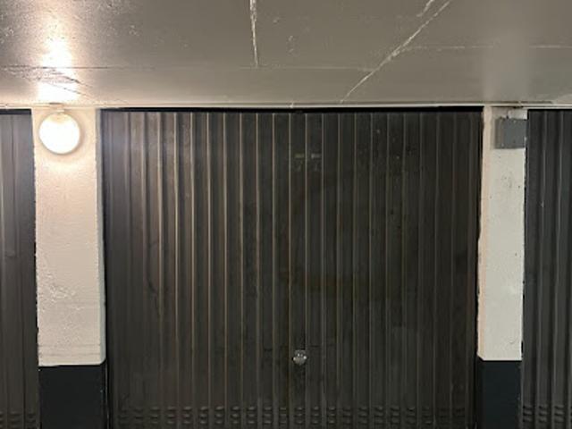 Garage vente à Paris, Île-de-France