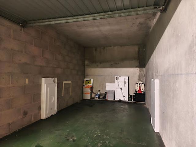 Garage vente à Paris, Île-de-France