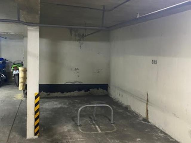 Garage vente à Paris, Île-de-France