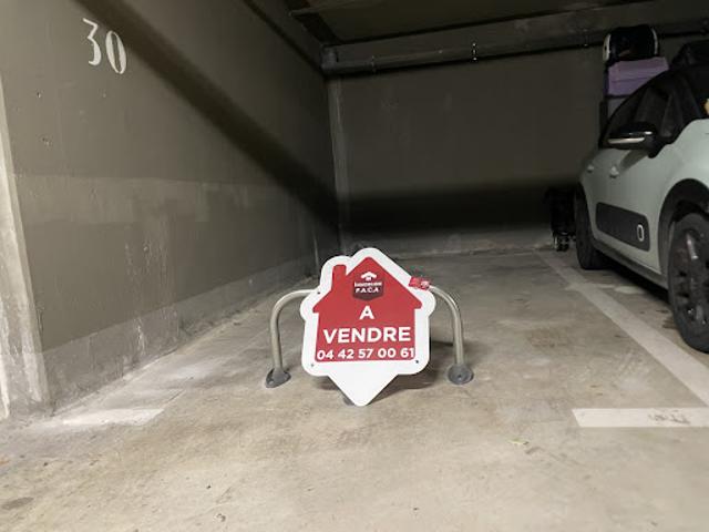 Garage vente à Aix-en-Provence, Pélissanne