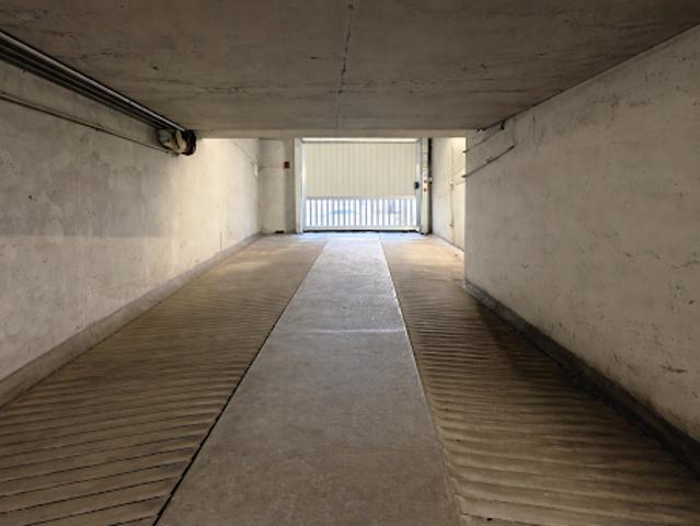 Garage vente à Nanterre, Saint-cloud