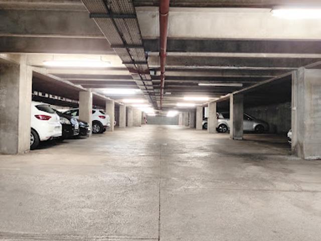 Garage vente à Saint-Étienne, Saint-etienne