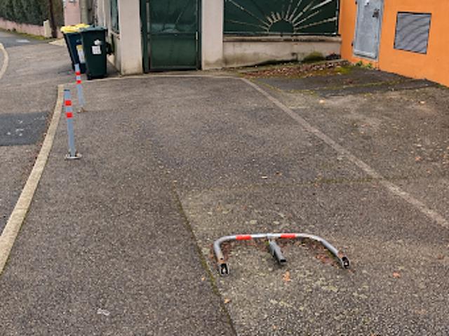 Garage vente à Saint-Étienne, Saint-etienne